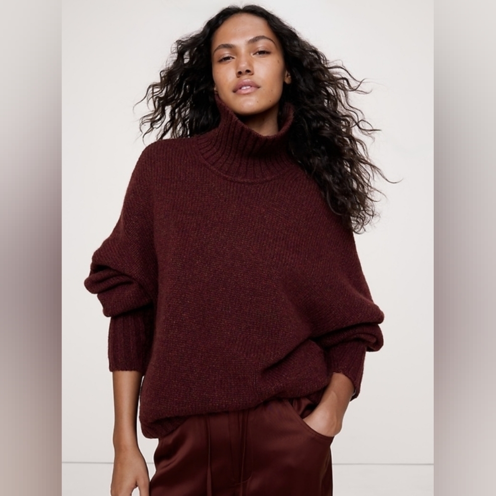 NWT Banana Republic Italian Merino-Blend Turtleneck Sweater Redwood Burgundy Red